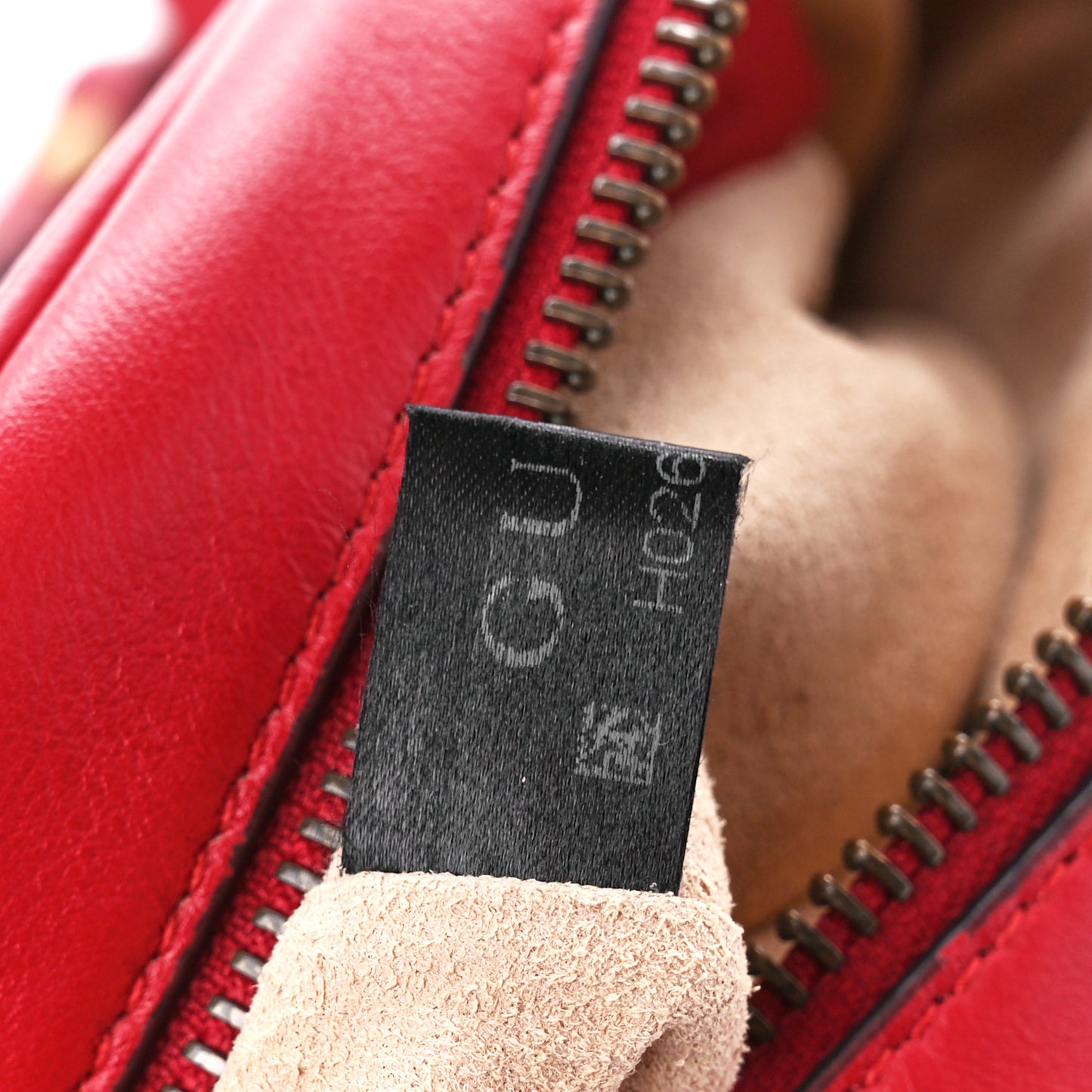 Calfskin Matelasse Mini GG Marmont Chain Shoulder Bag Hibiscus Red