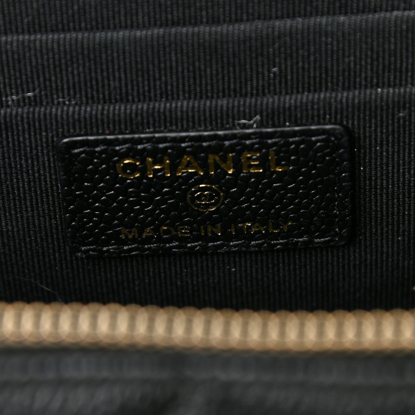 Caviar Quilted Small Vanity Case With Chain Black