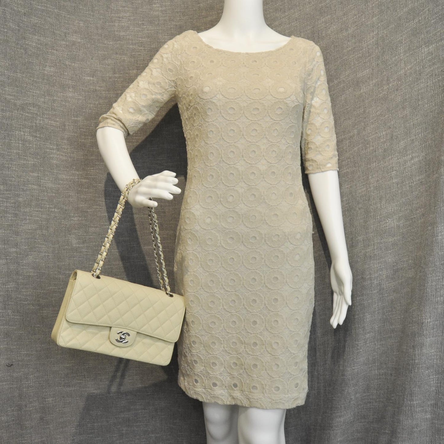 Caviar Quilted Medium Double Flap Beige Clair