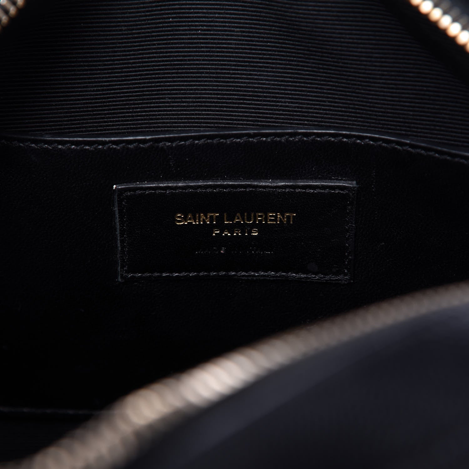 Saint Laurent Grain De Poudre Medium Classic Monogram Camera Bag Black 8 of 9