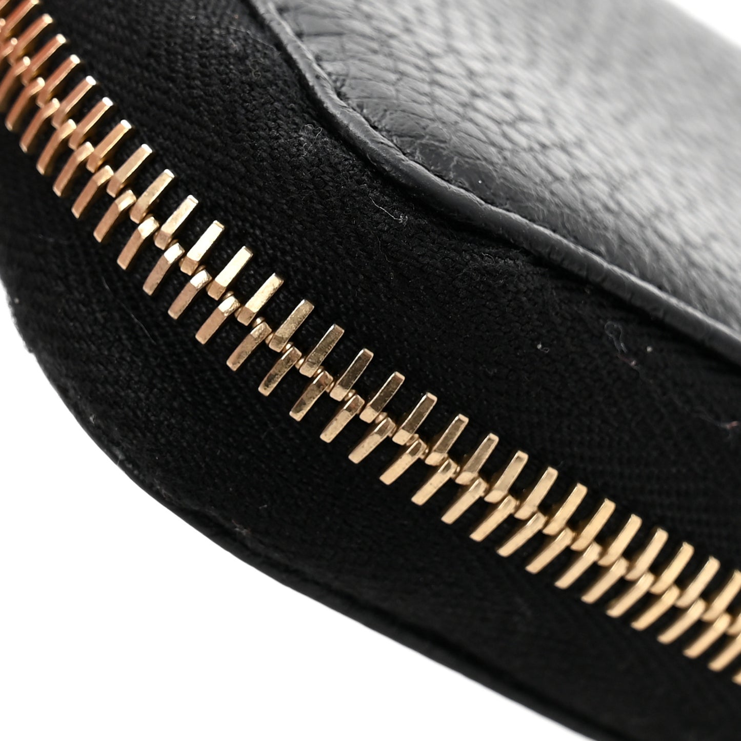 Pebbled Calfskin Small Soho Zip Around Wallet Black