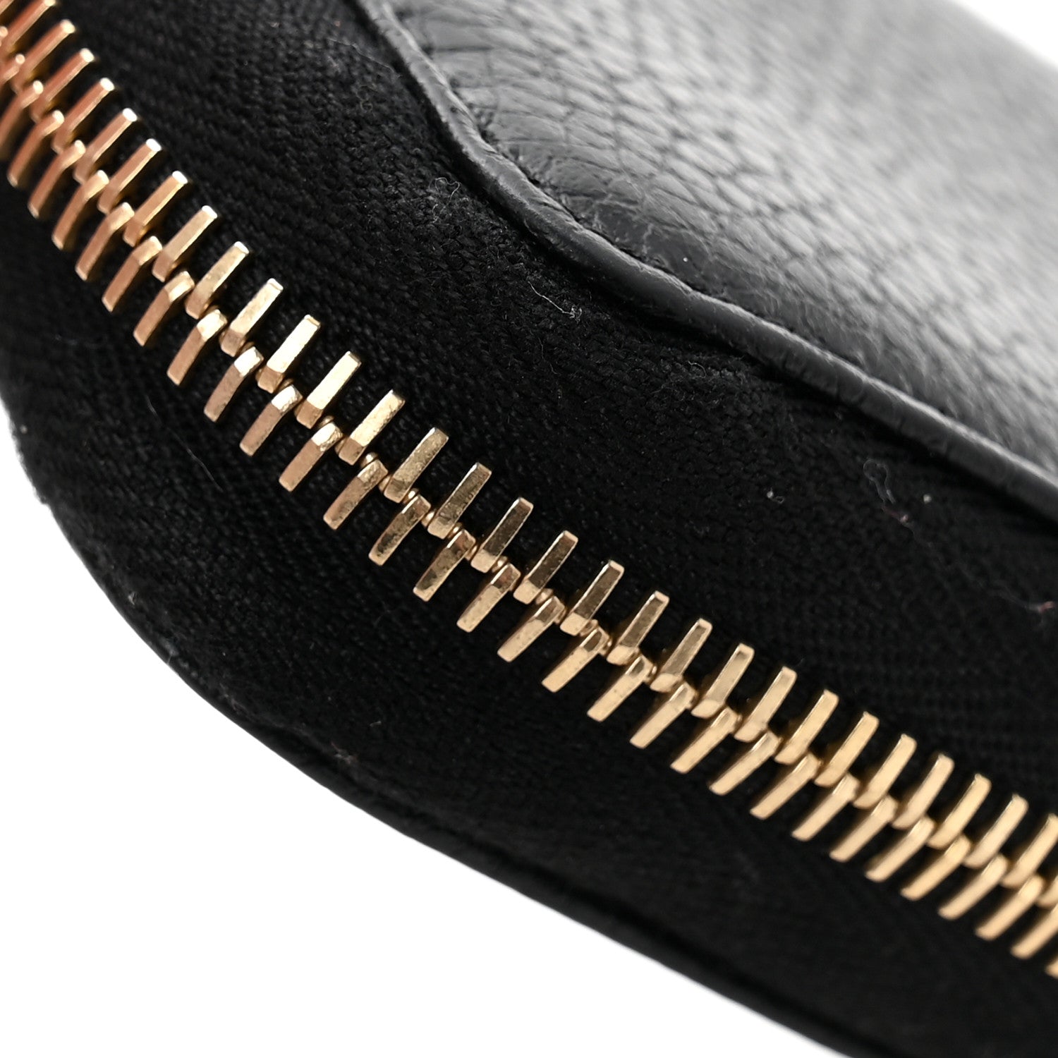 Gucci Pebbled Calfskin Small Soho Zip Around Wallet Black 10 of 11