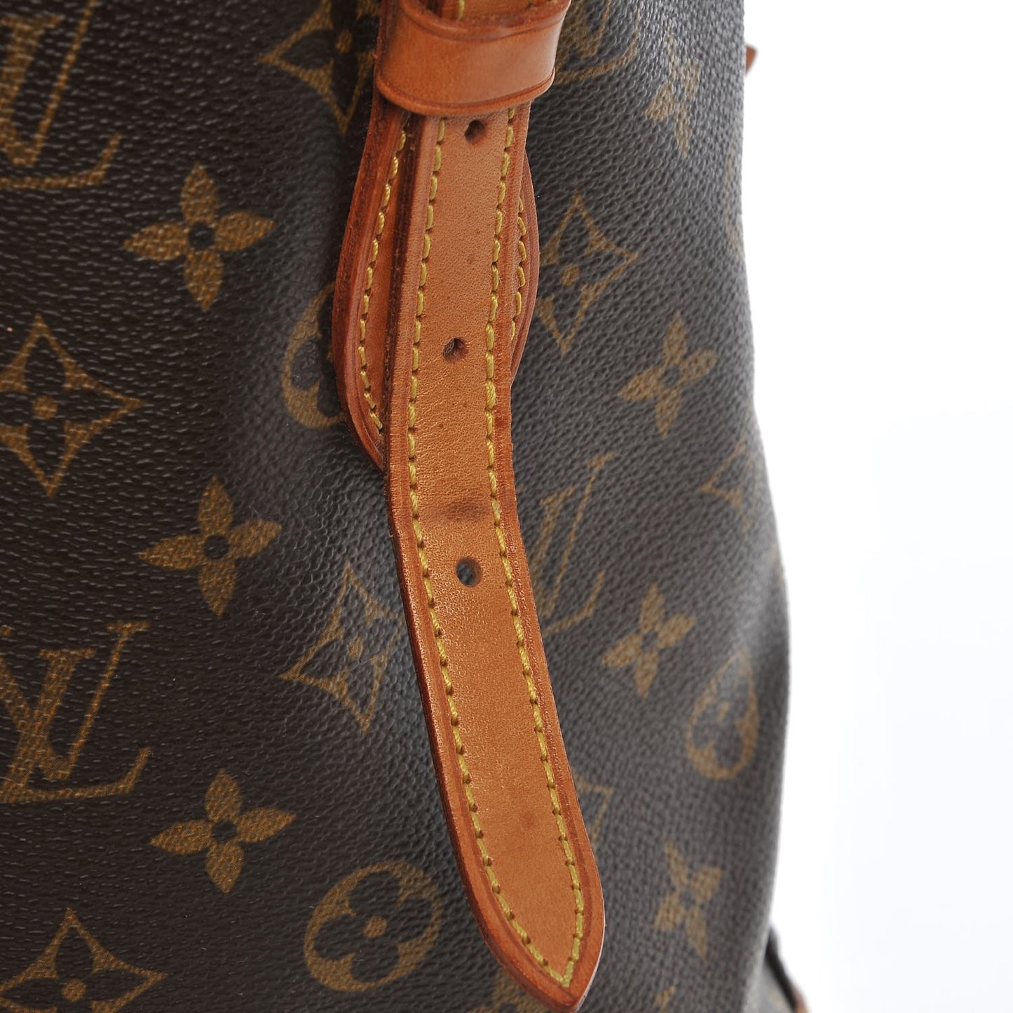 Monogram Petit Bucket 23