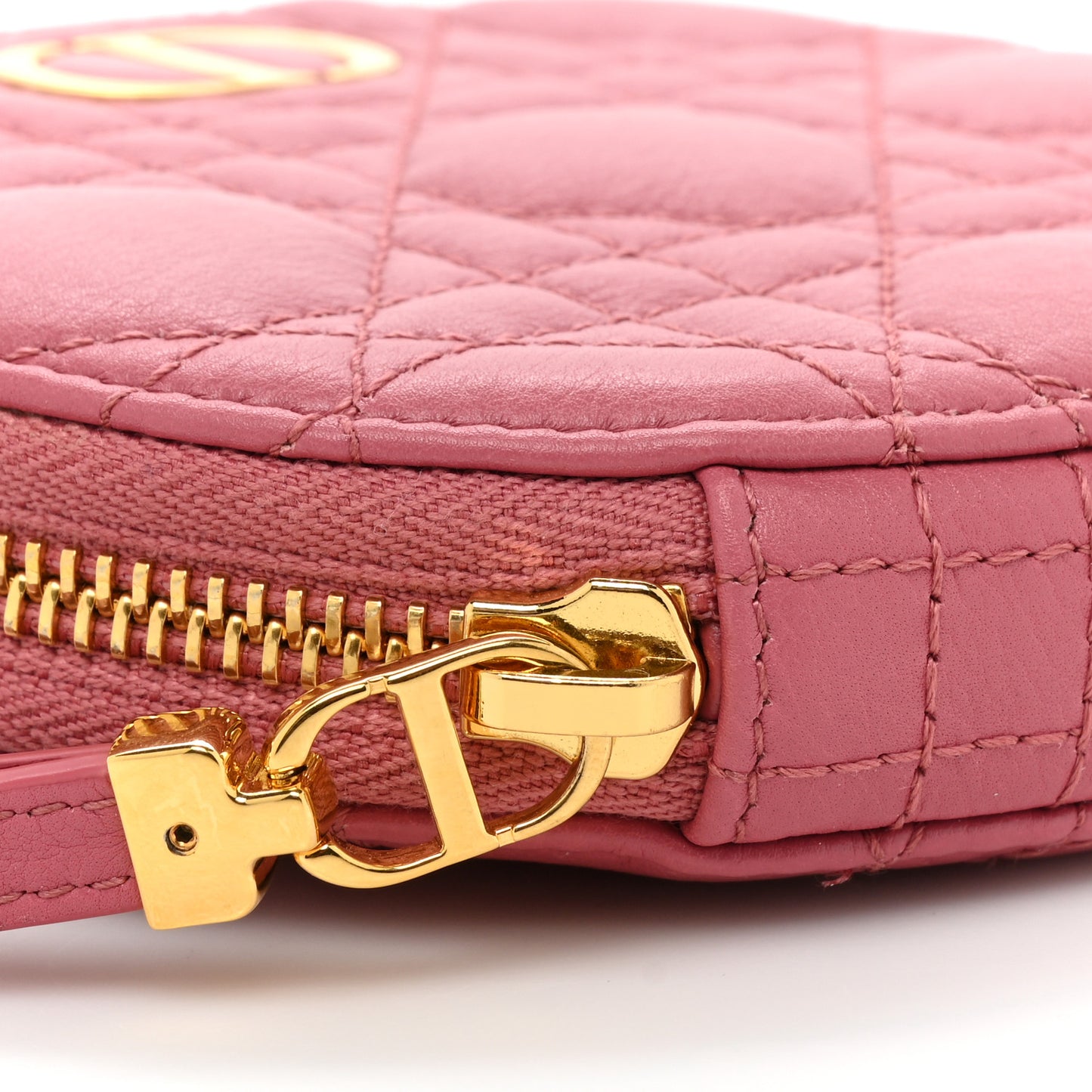 Calfskin Cannage Round Caro Pouch Pink Yarrow