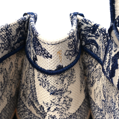 Christian Dior Canvas Embroidered Medium Dioriviera Toile De Jouy Book Tote Blue 14 of 14