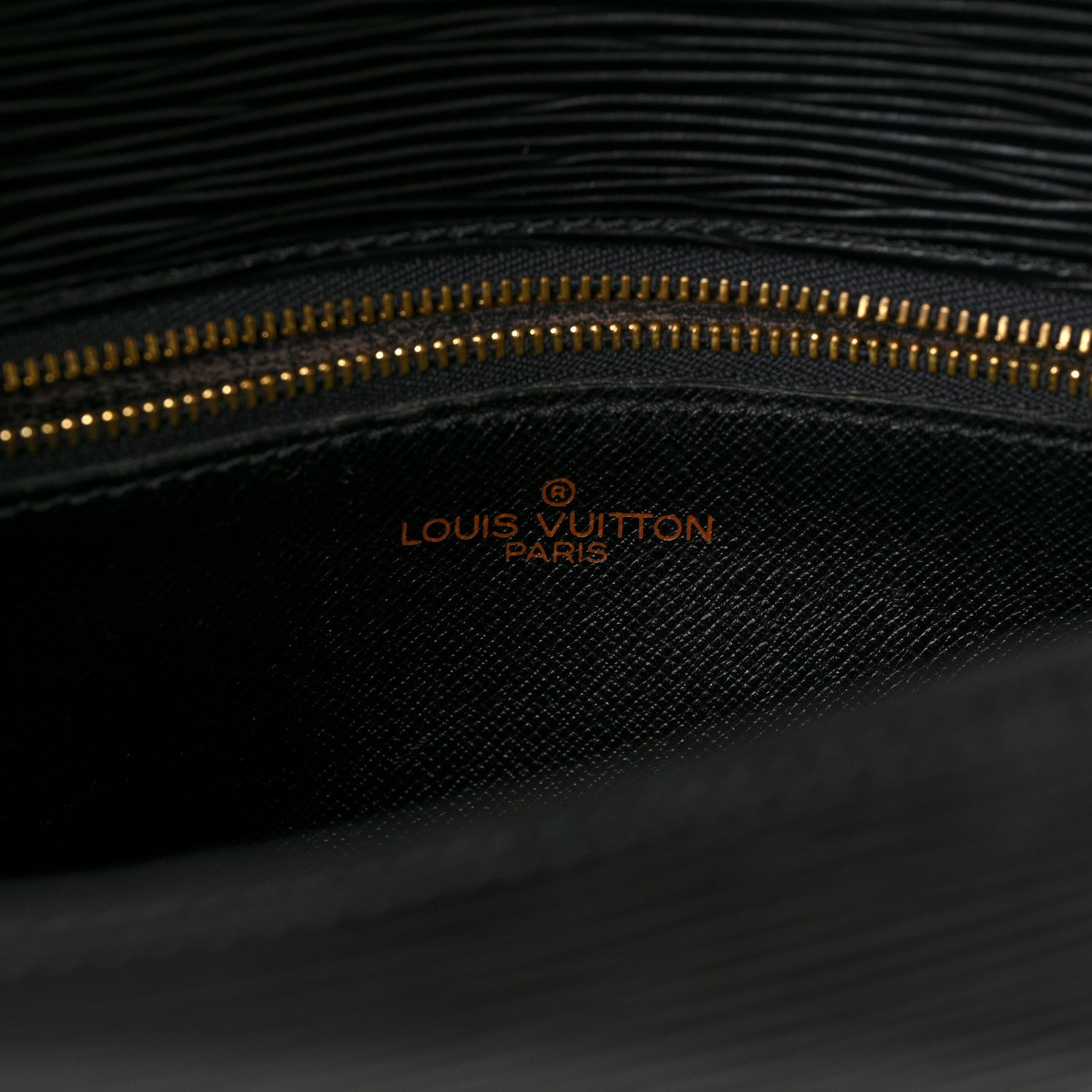 Louis Vuitton Epi Saint Cloud GM Black 6 of 15