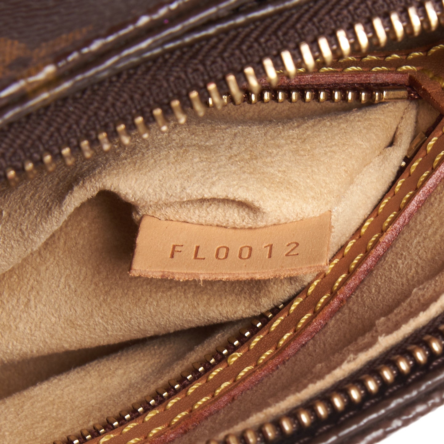 Louis Vuitton Monogram Looping MM 8 of 8