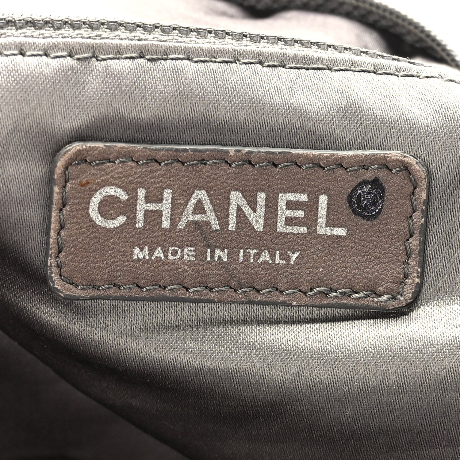 Chanel Vinyl Rock In Moscow Cabas Tote Burgundy 6 of 11