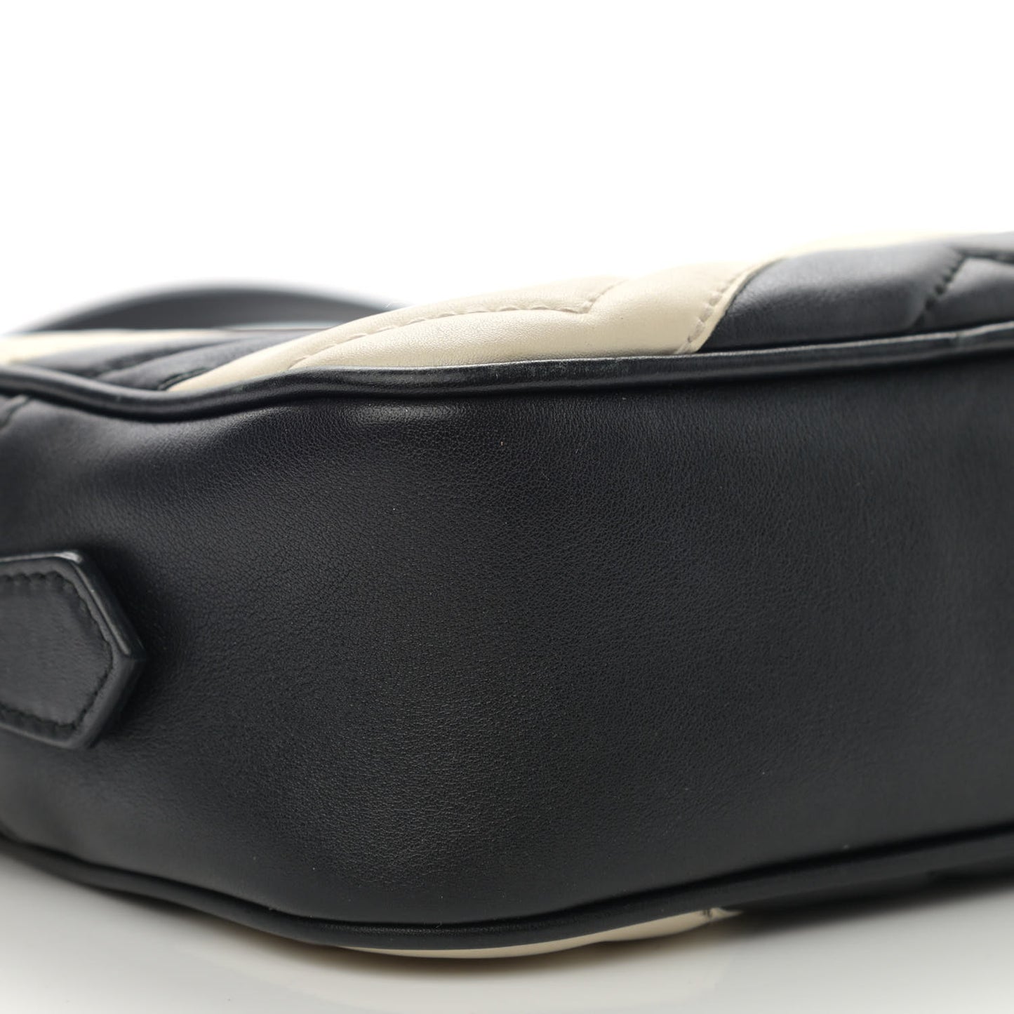 Calfskin Matelasse Mini GG Marmont Chain Shoulder Bag Black White