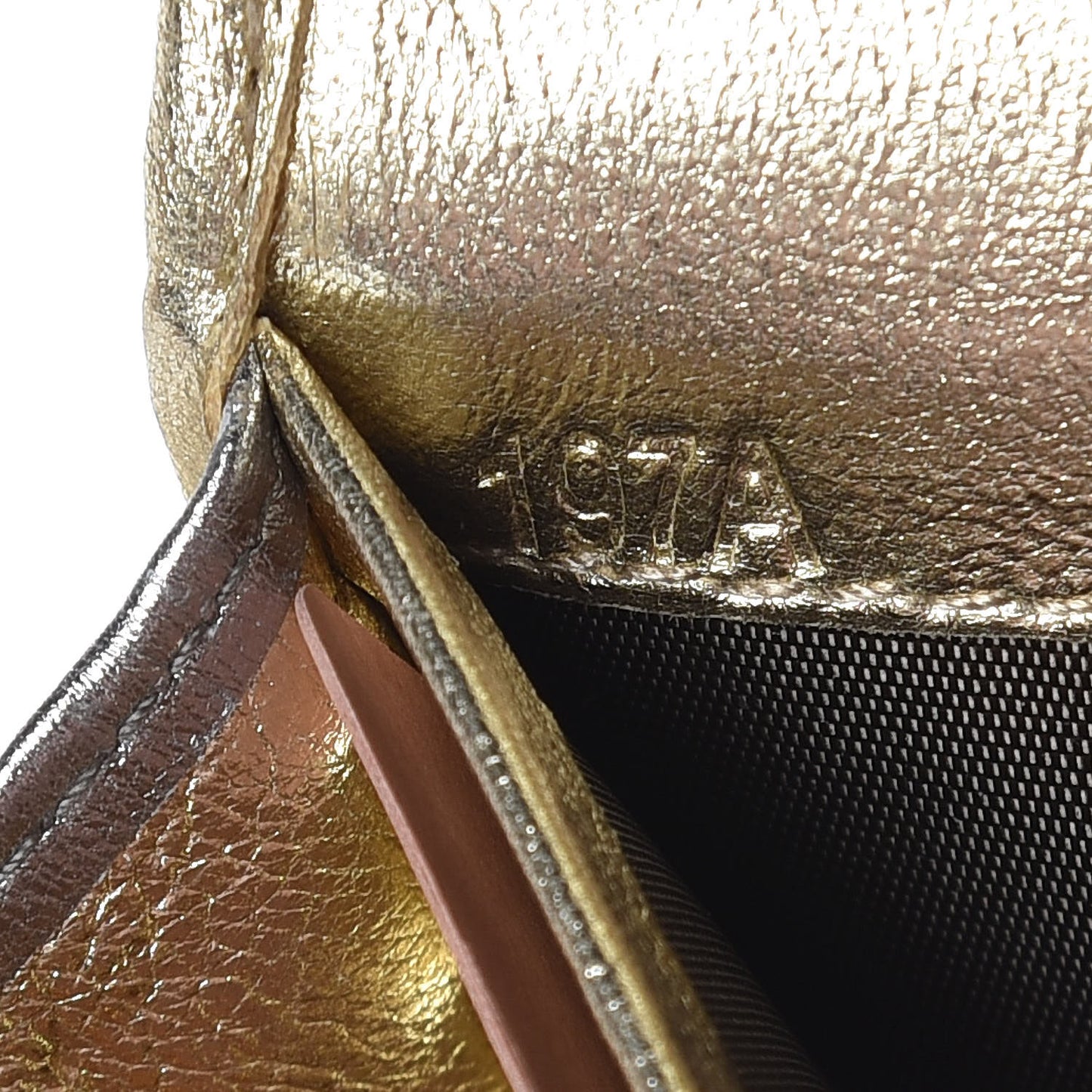 Metallic Nappa Matelasse Wallet Cromo Pirite