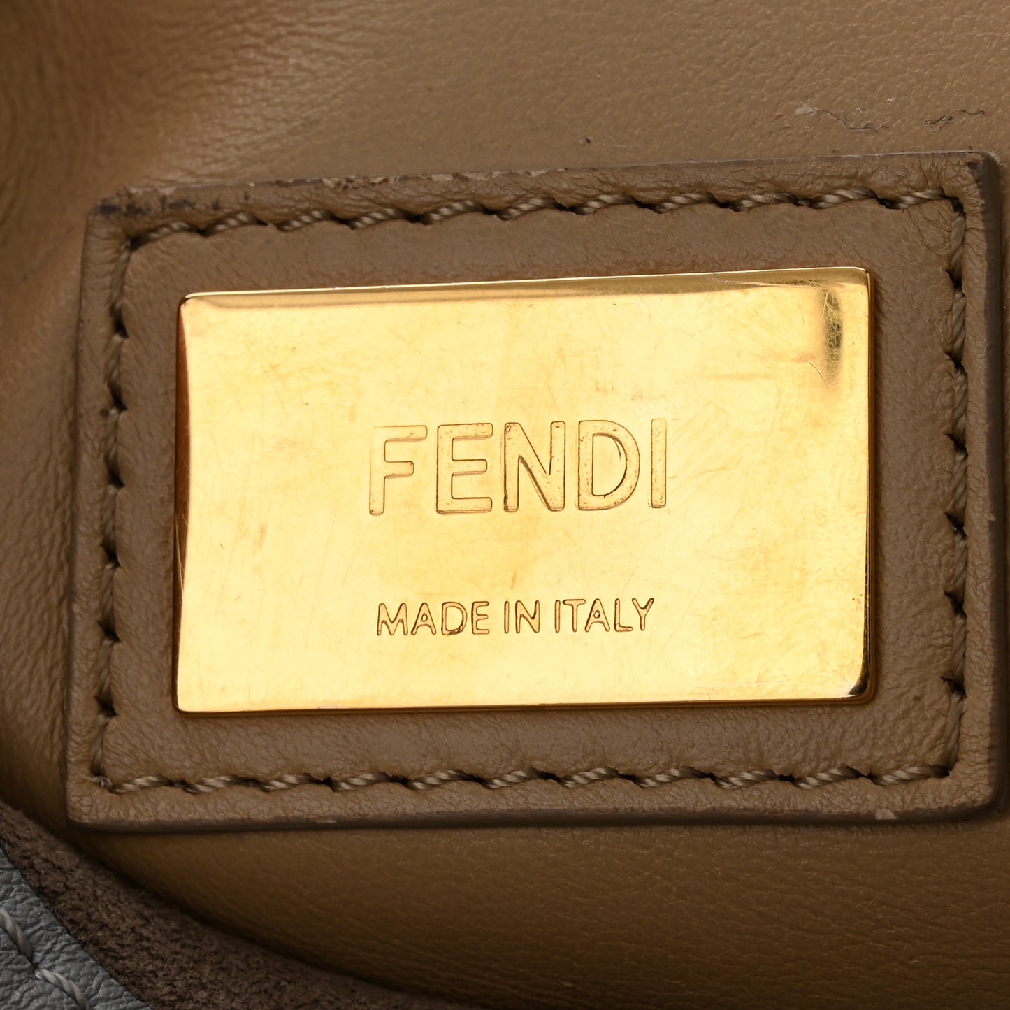 Vitello Seta Shiny Nappa Medium Peekaboo Iconic Satchel Ardesia Amido