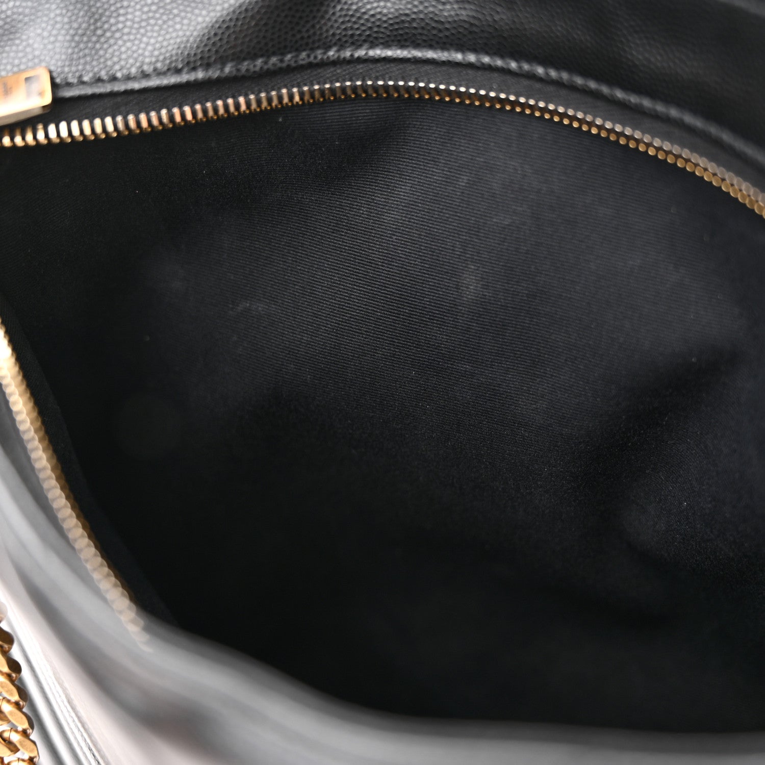 Saint Laurent Grain de Poudre Matelasse Chevron Medium Tribeca Shopping Bag Black 12 of 15