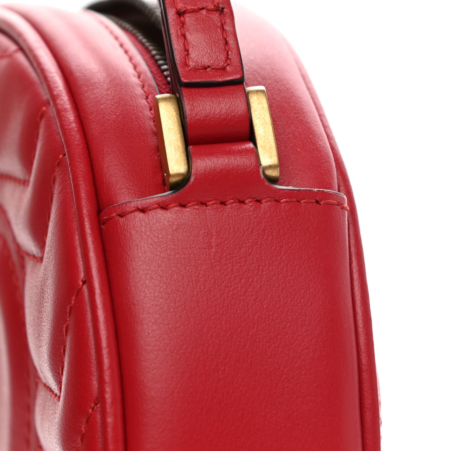 Calfskin Matelasse GG Marmont Round Wrist Wallet Hibiscus Red