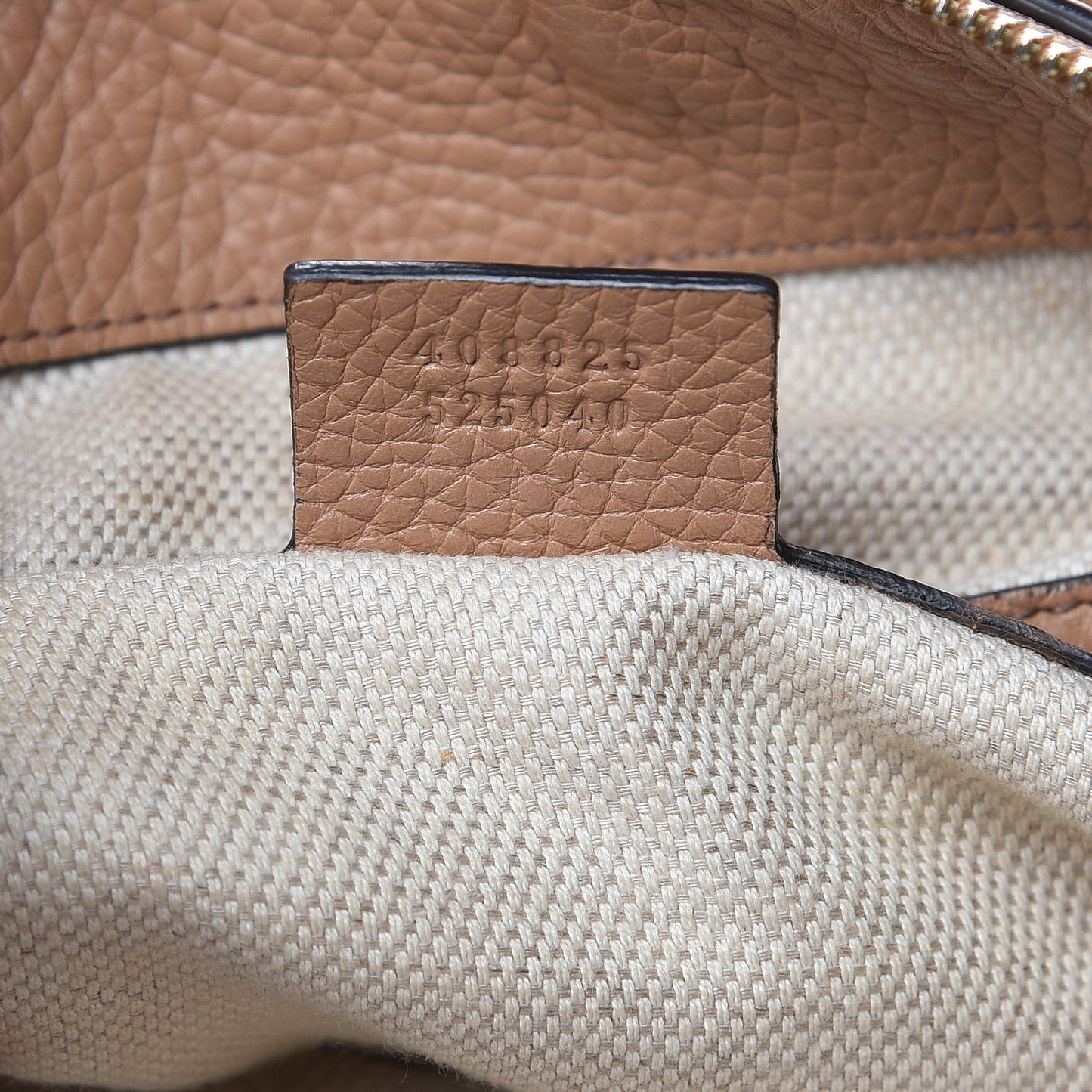 Pebbled Calfskin Large Soho Hobo Camelia