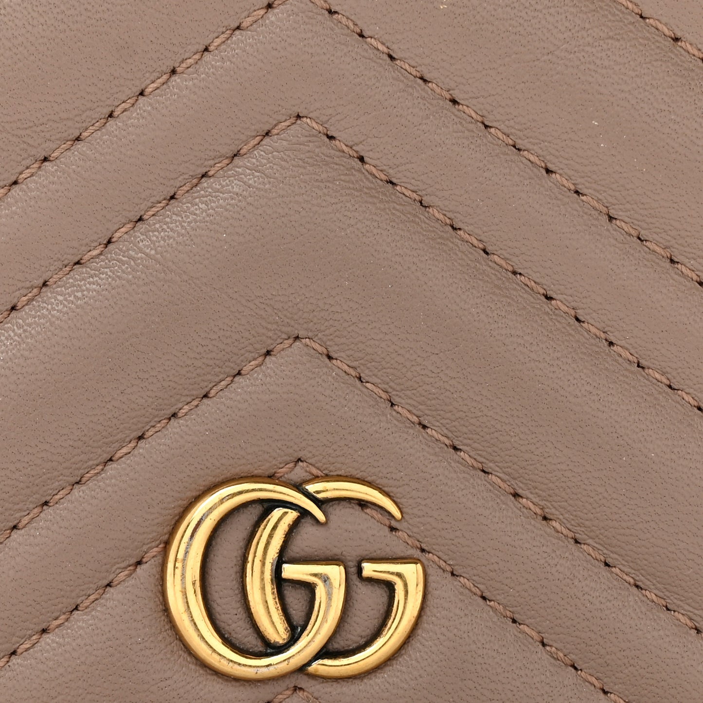 Calfskin Matelasse GG Marmont Card Case Wallet Porcelain Rose