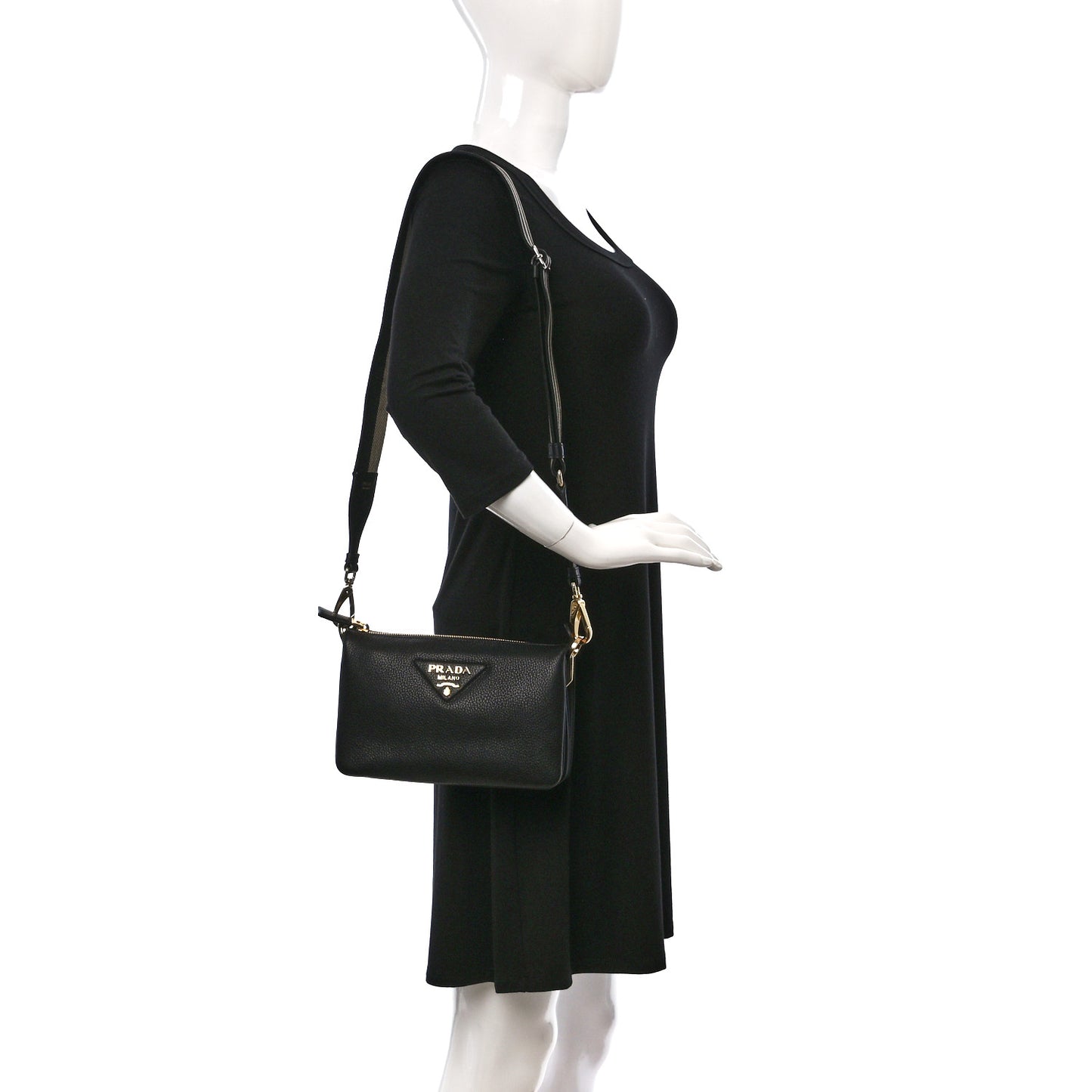 Vitello Daino Soft Mini Zippered Shoulder Bag Black