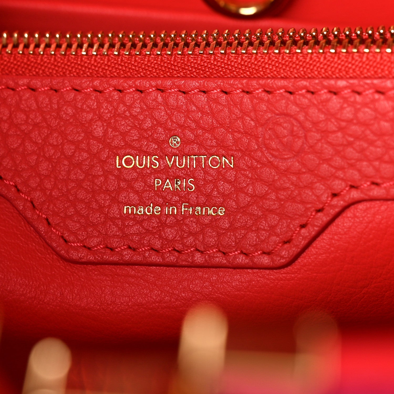Louis Vuitton Taurillon Capucines MM Hibiscus Flamingo 7 of 9