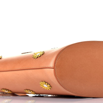 Mansur Gavriel Calfskin Daisy Triangle Tote Camello 7 of 8