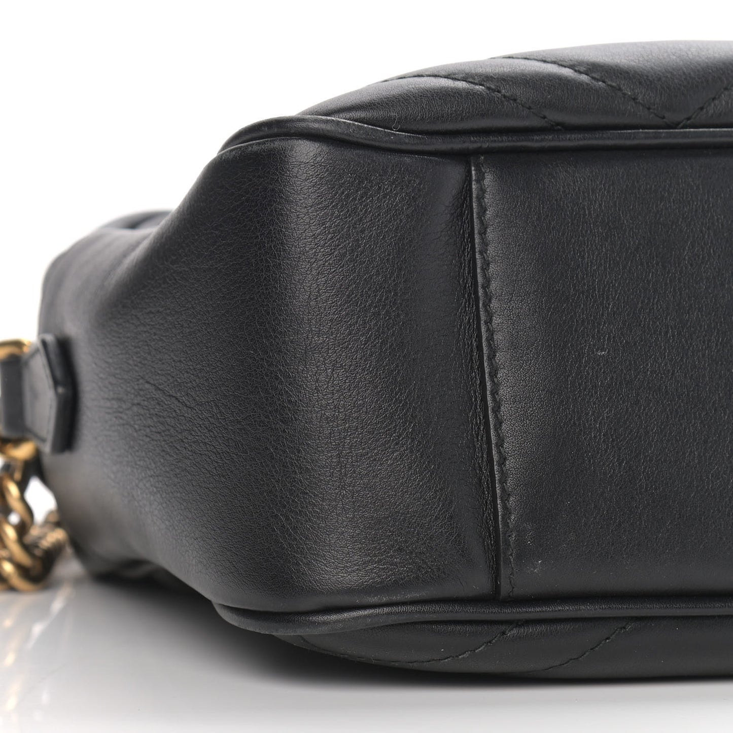 Calfskin Matelasse Medium GG Marmont Chain Shoulder Bag Black
