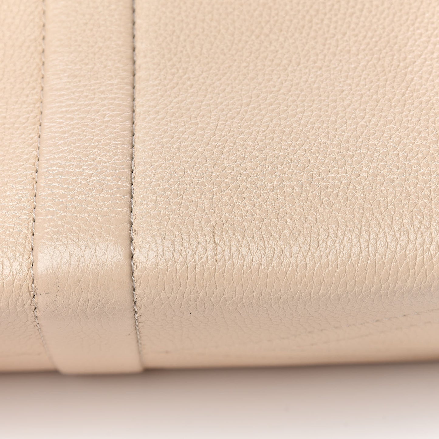 Grained Smooth Calfskin Rose Des Vents PM Creme
