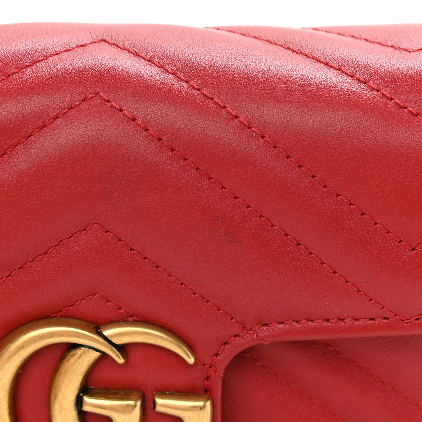 Calfskin Matelasse Super Mini GG Marmont Shoulder Bag Hibiscus Red