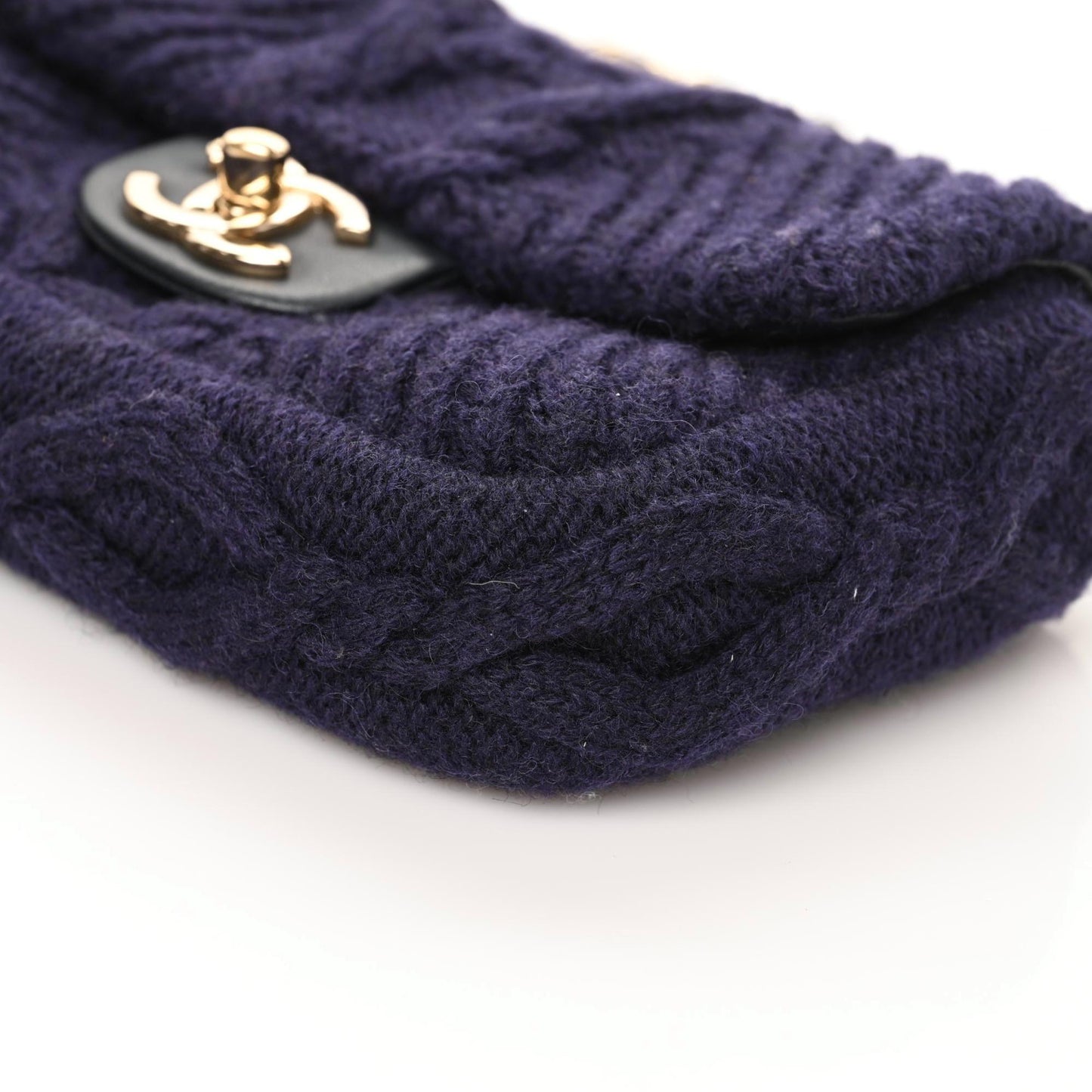 Cable Knit Small Flap Navy Blue