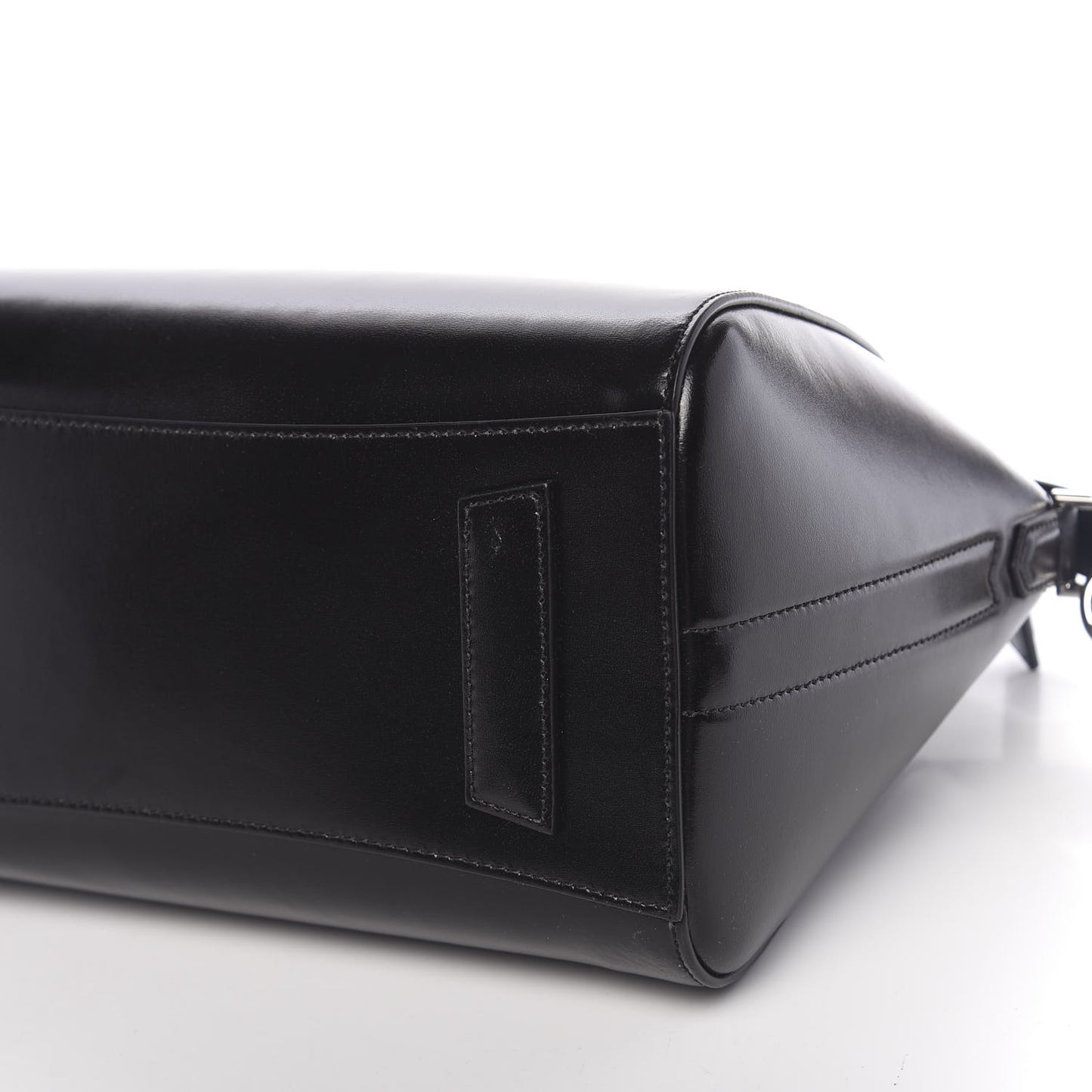 Shiny Lord Calfskin Small Antigona Black