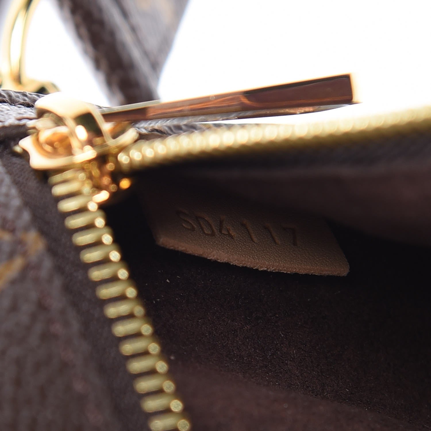 Louis Vuitton Monogram Pochette Metis 6 of 9