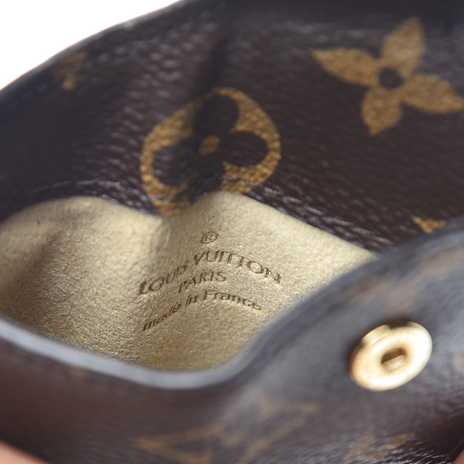 Louis Vuitton Monogram Sunglasses Case MM 6 of 7