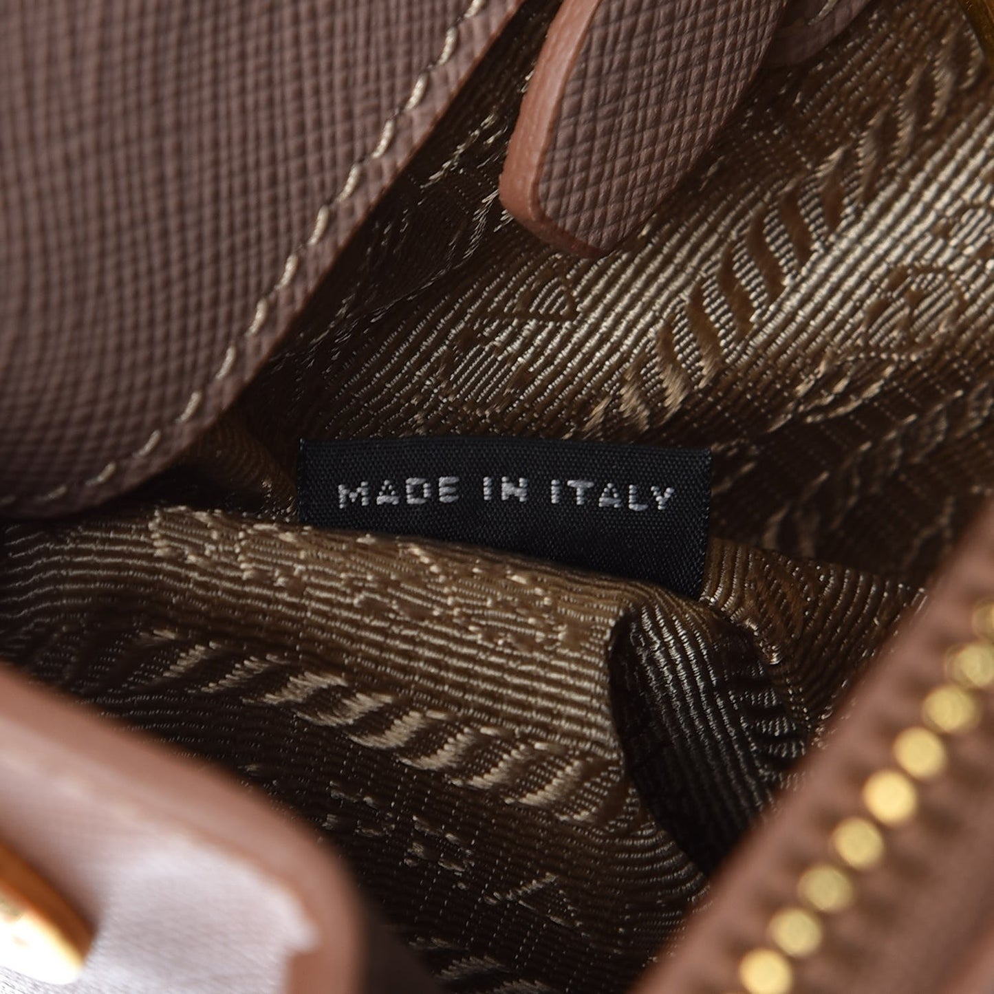 Saffiano Large Galleria Double Zip Tote Cammeo