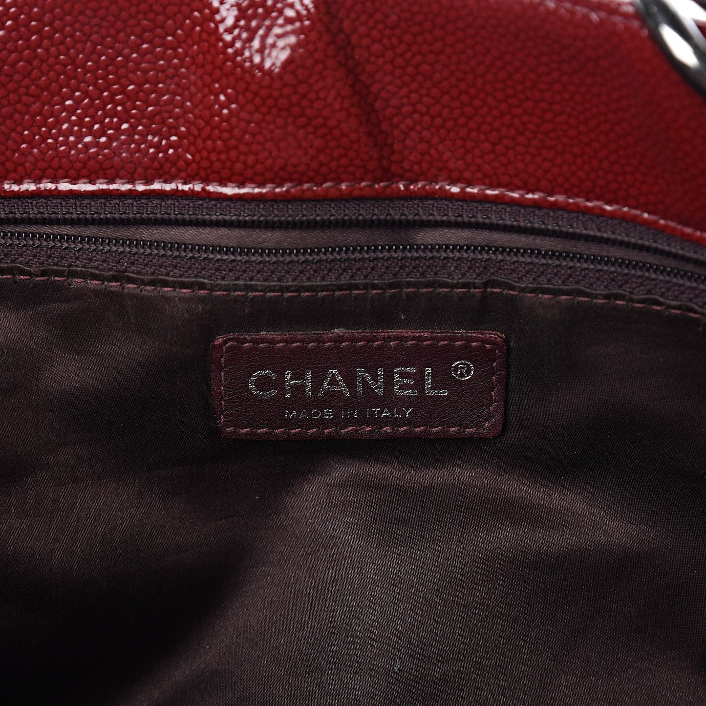 Patent Caviar Diamond Quilted Shine Small Reissue Tote Red