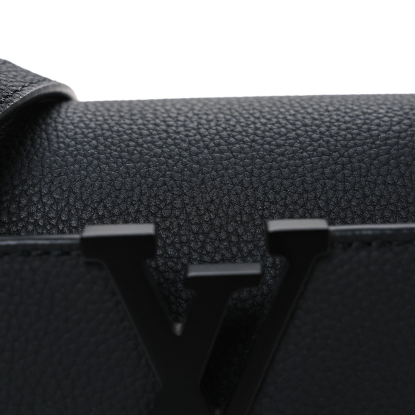 Matte Taurillon Capucines East West Mini All Black