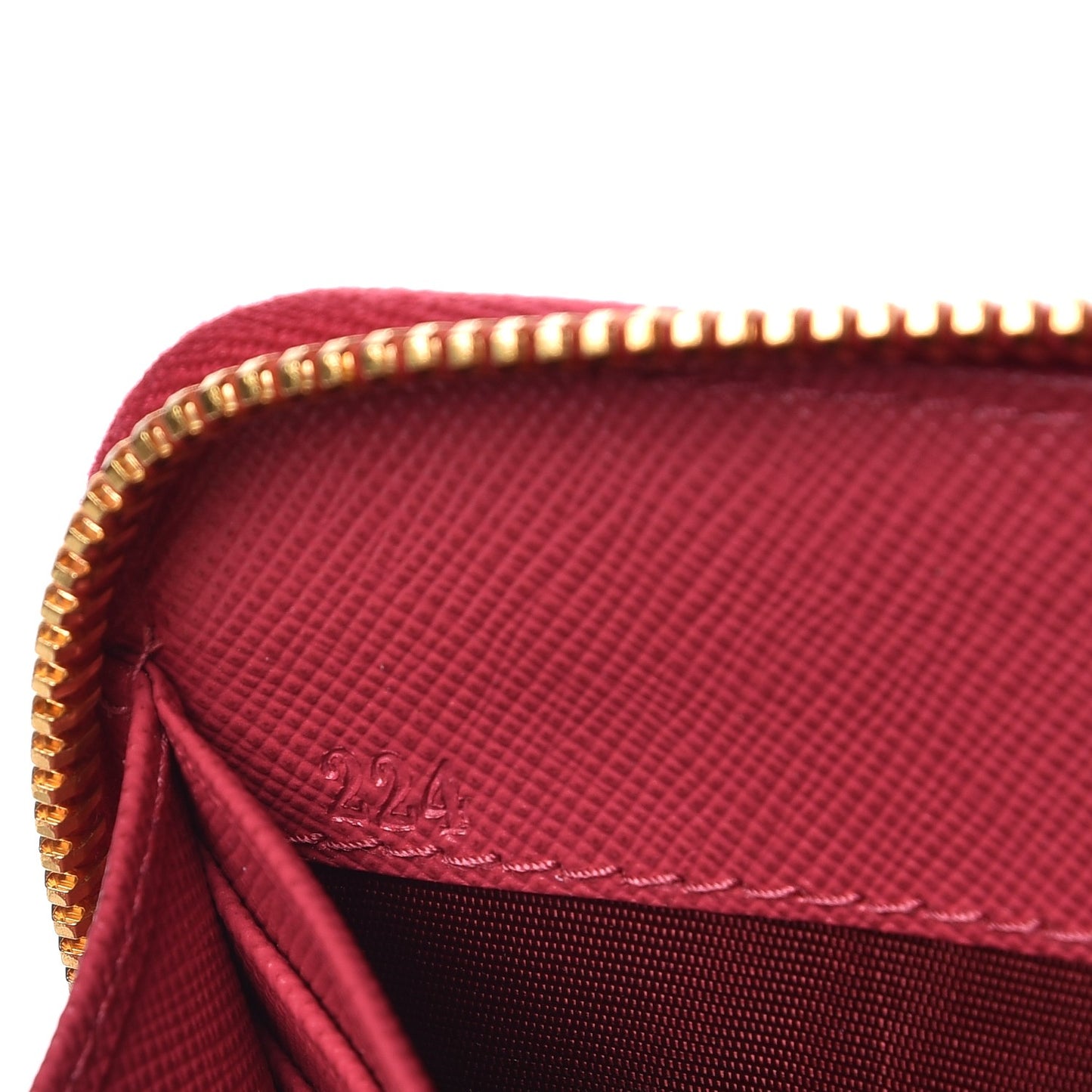 Saffiano Triangle Zip Around Wallet Peonia