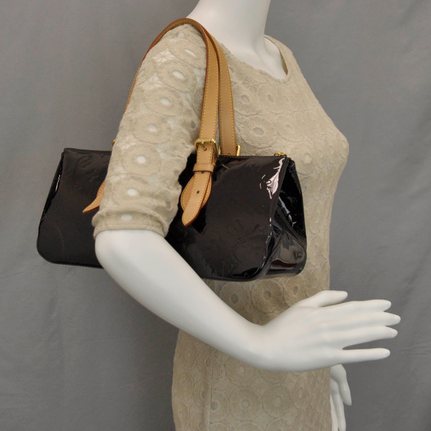 Louis Vuitton Vernis Rosewood Ave Amarante 2 of 7