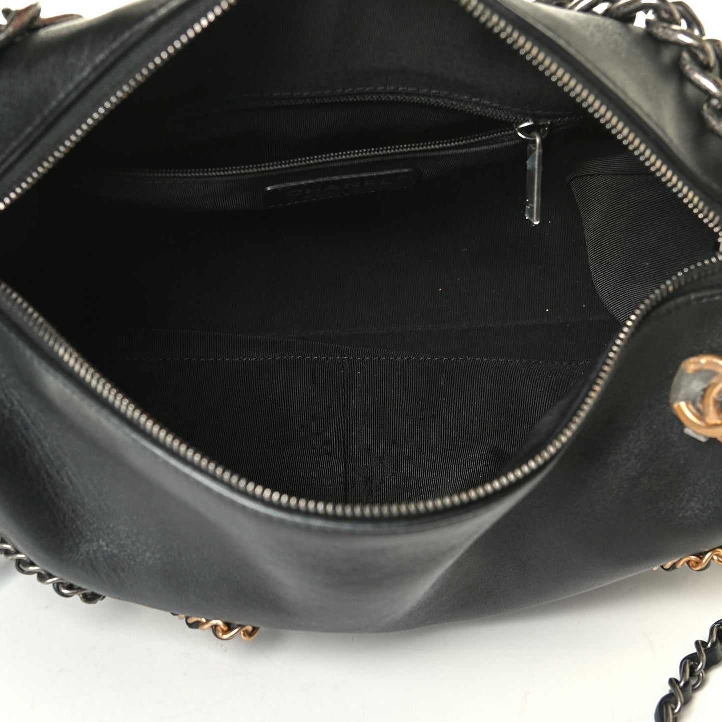 Calfskin Chain 20s Signature Hobo Black