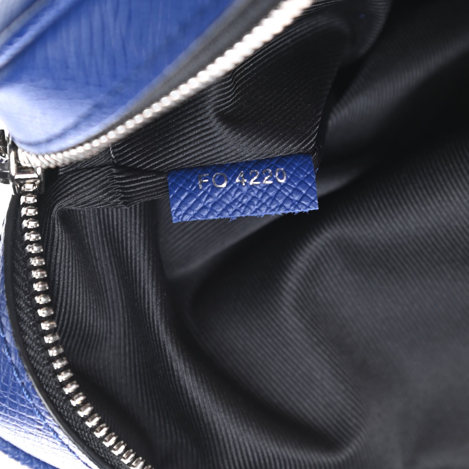Louis Vuitton Taiga Monogram Outdoor Messenger Cobalt 7 of 12
