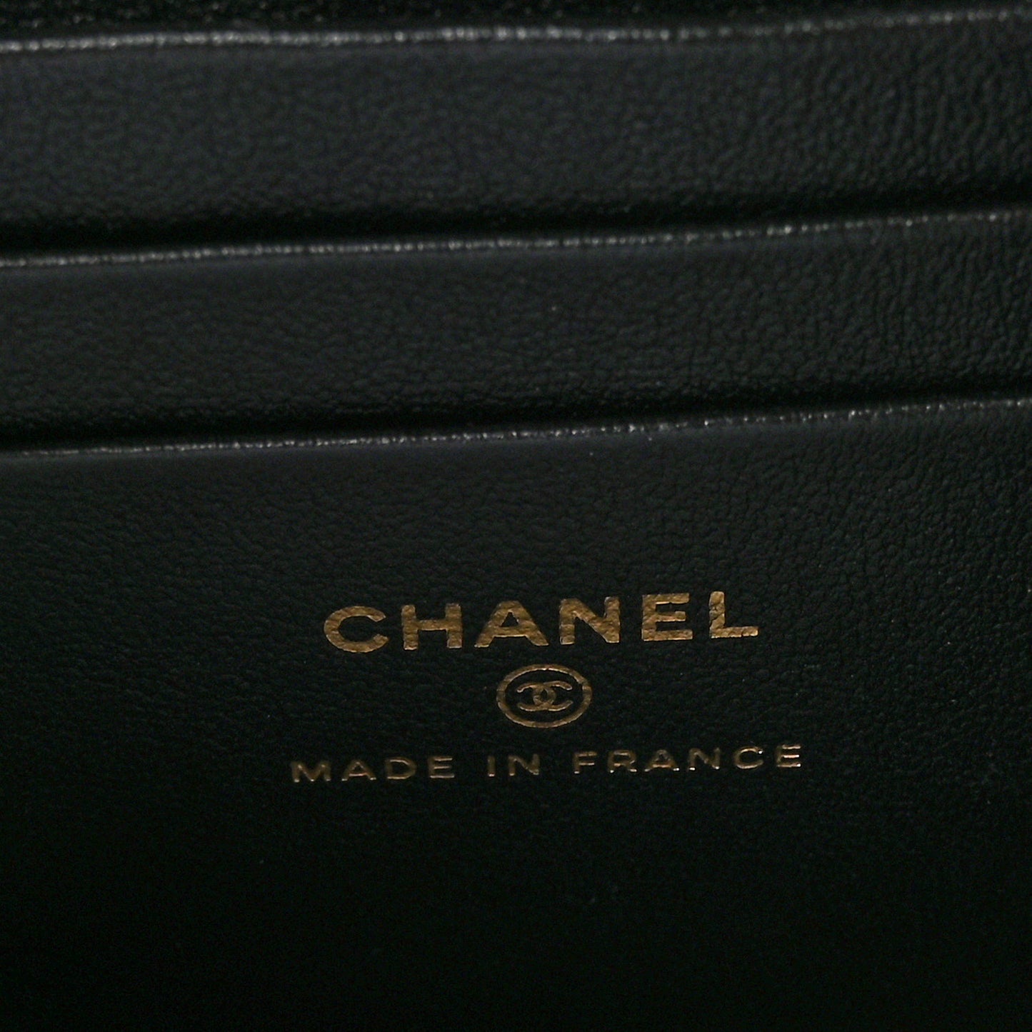 Lambskin Quilted Small Top Handle Vanity Case With Chain Black
