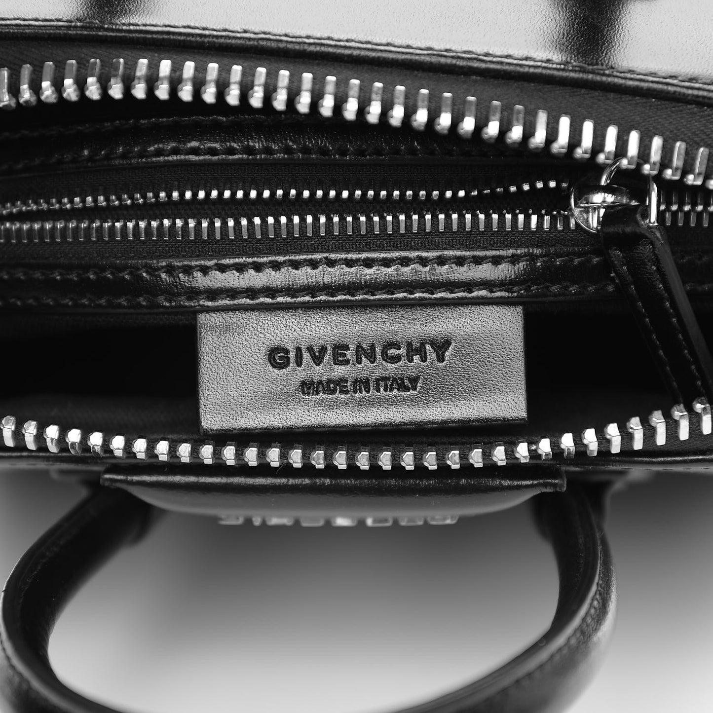 Shiny Lord Calfskin Mini Antigona Black