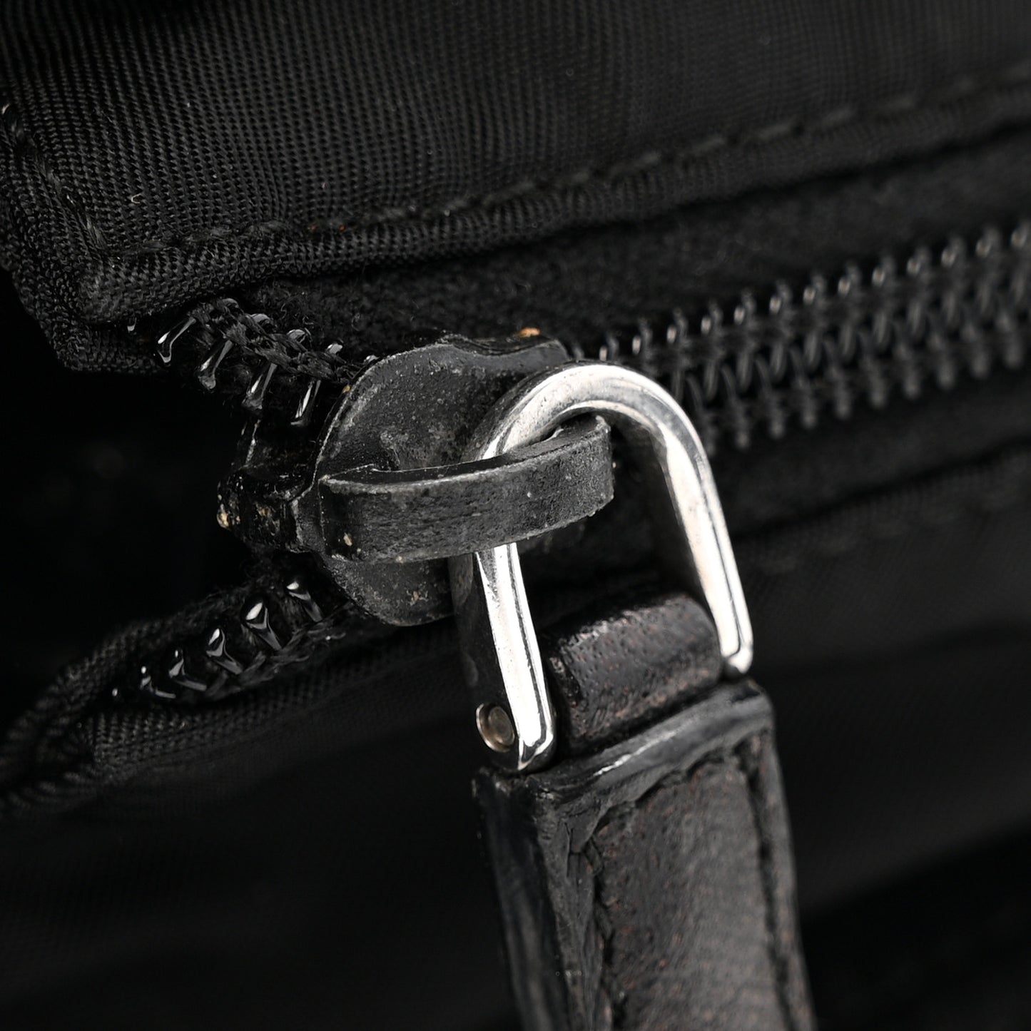 Tessuto Nylon Vela Saffiano Tote Black