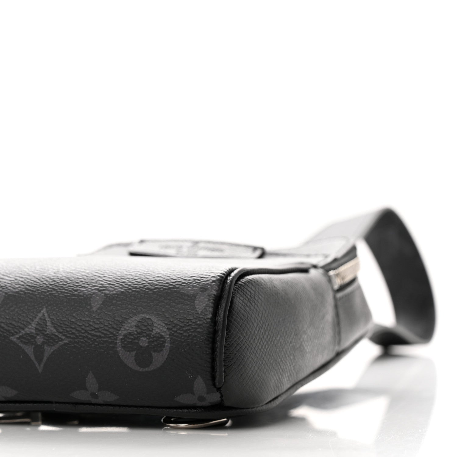 Louis Vuitton Taigarama Outdoor Slingbag Black 9 of 9