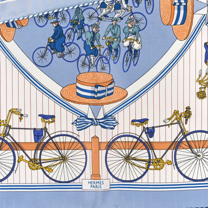 Hermes Silk Vintage Les Becanes Scarf 70 Bleu Clair Beige Dore 2 of 3
