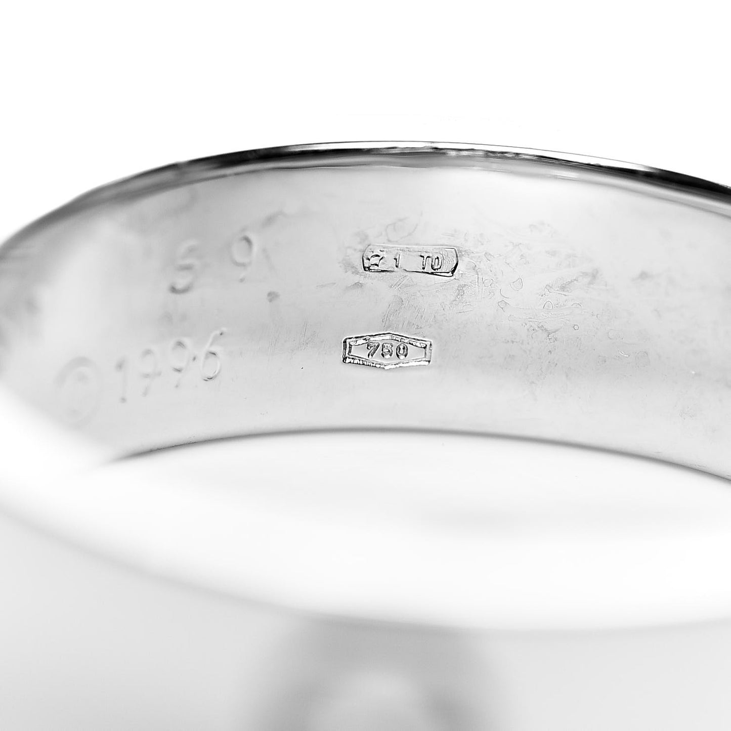 18K White Gold 5.5mm LOVE Ring 59 8.75