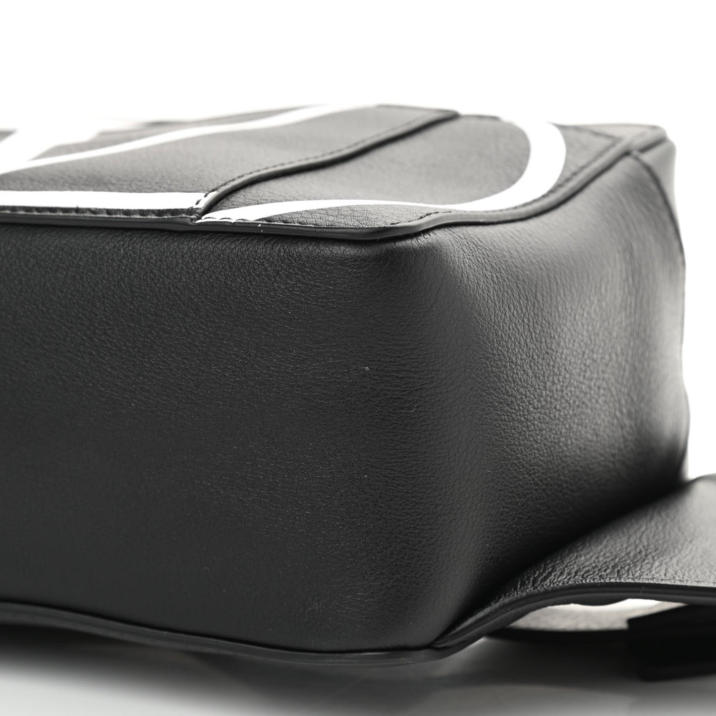 Calfskin Mens VLogo Belt Bag Black White