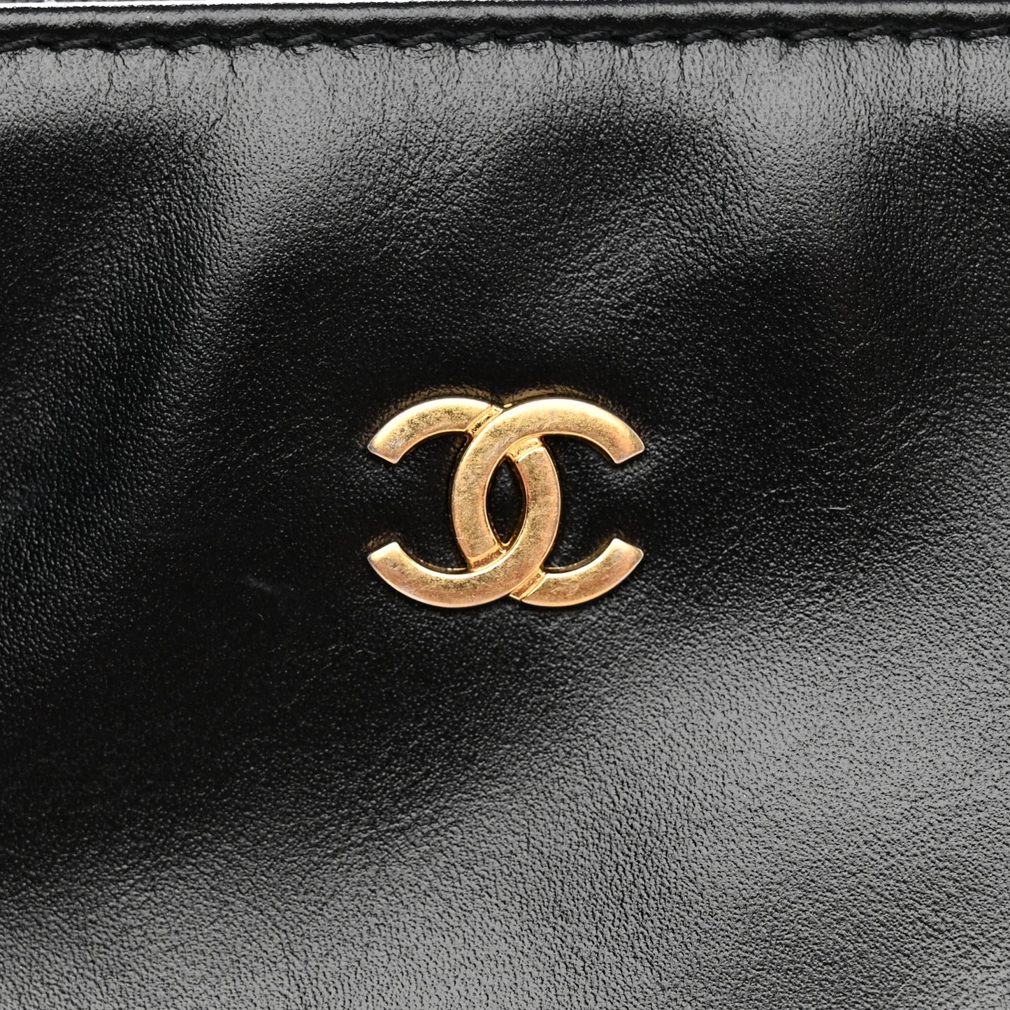 Shiny Calfskin Chanel 22 Removable Pouch Black
