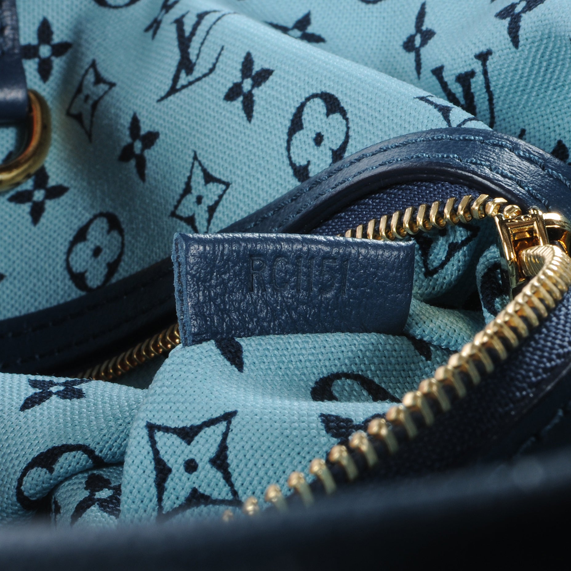 Louis Vuitton Ailleurs Cabas Escale PM 6 of 7