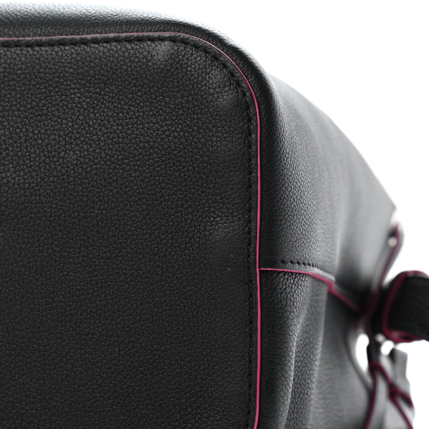Calfskin Lockme Bucket Black