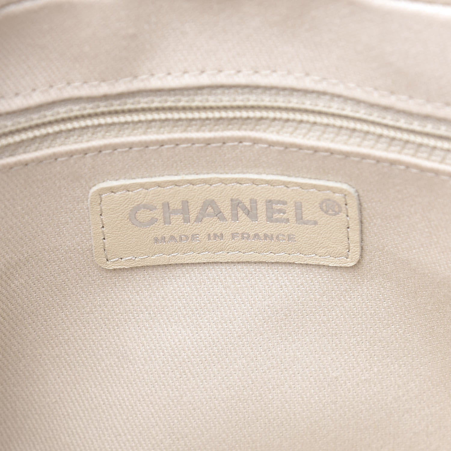 Chanel Caviar Quilted Medium Casual Journey Flap White 5 of 10