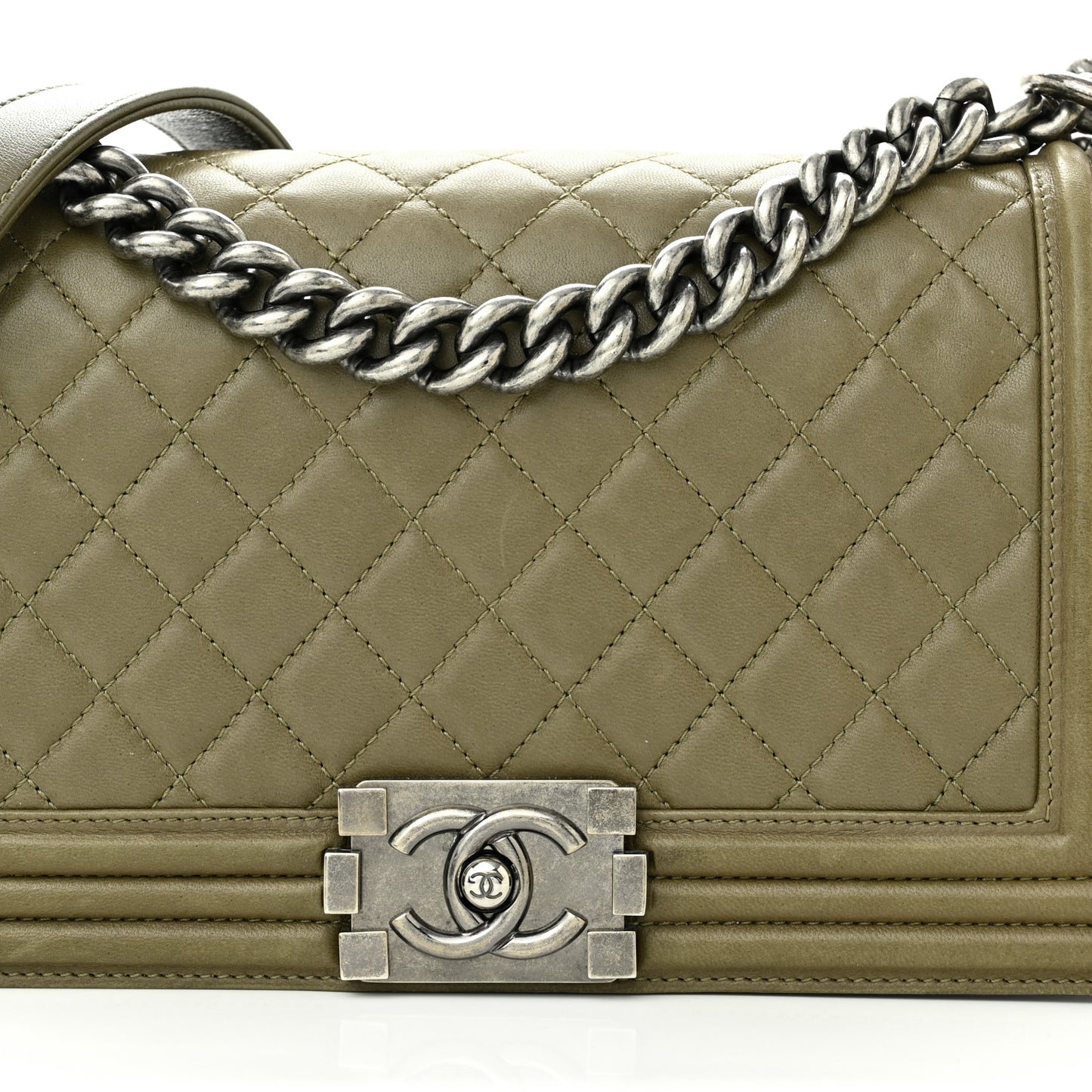 Calfskin Quilted Medium Boy Flap Green