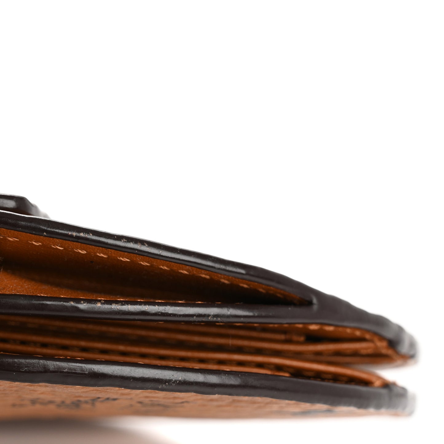 Visetos Small Patricia Round Crossbody Wallet Cognac