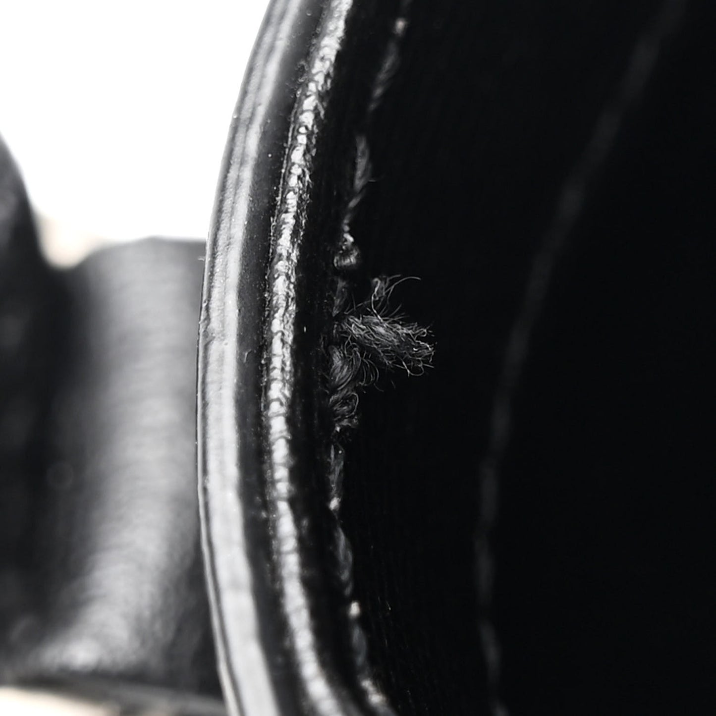 Saffiano Sculpture Binder Clip Shoulder Bag Black